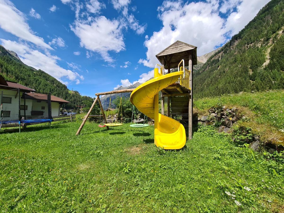 Gaesteheim Schmiedhof Hotel Solden Exterior photo