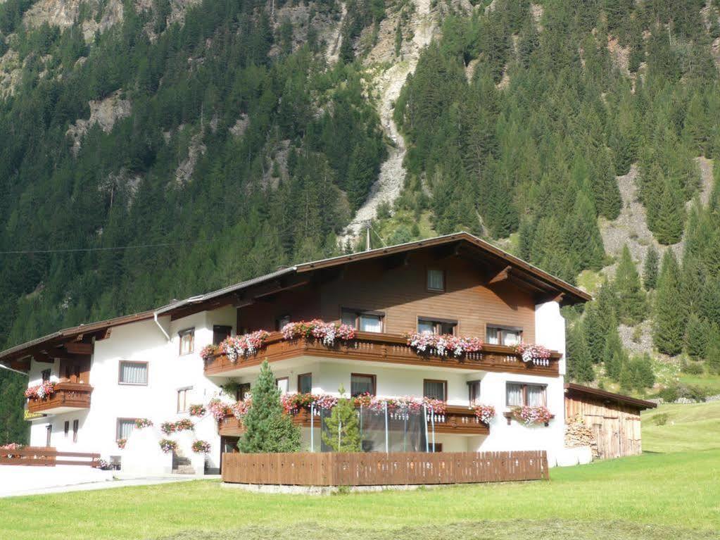 Gaesteheim Schmiedhof Solden Exterior photo